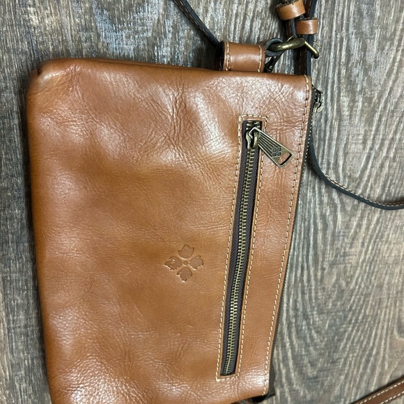Patricia Nash smaller sized crossbody leather 3 fold purse great condition - Picture 3 of 14